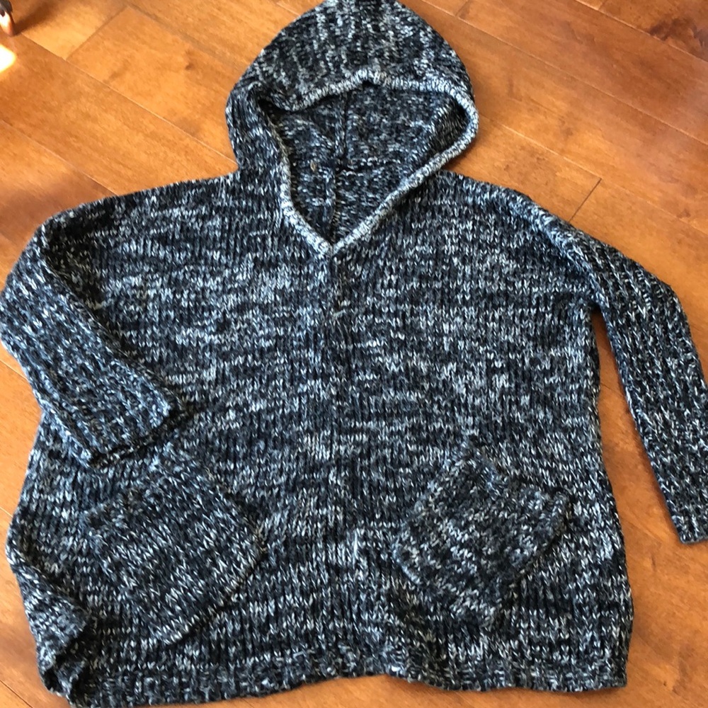Oversized hooded Sweater